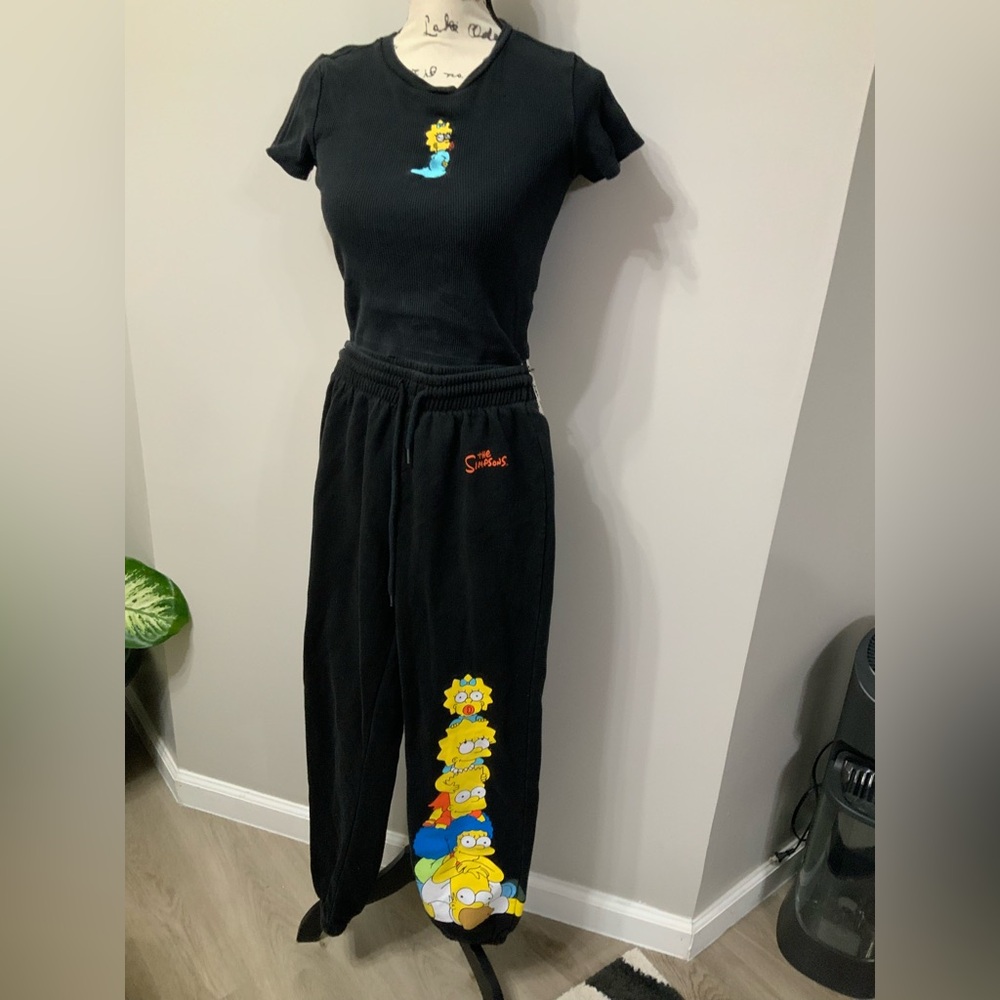Simpson Sweatpants and tee shirt